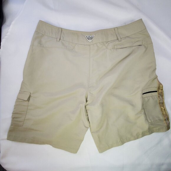 Columbia PFG Fishing Cargo Shorts Men's Size L Beige Logo Trim 108 FM 4005 - Picture 3 of 9